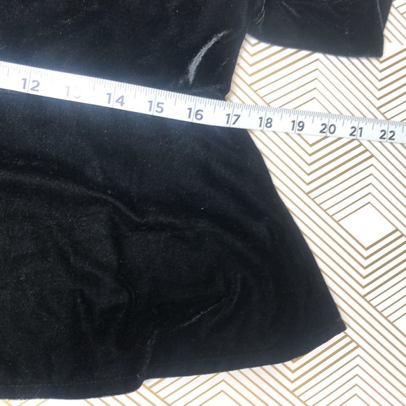 Banana Republic velvet top - Picture 6 of 7